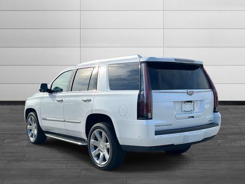 Used 2020 Cadillac Escalade Luxury AWD/4WD image 3