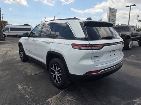 Certified 2024 Jeep Grand Cherokee Limited w/ Luxury Tech Group II AWD/4WD image 8