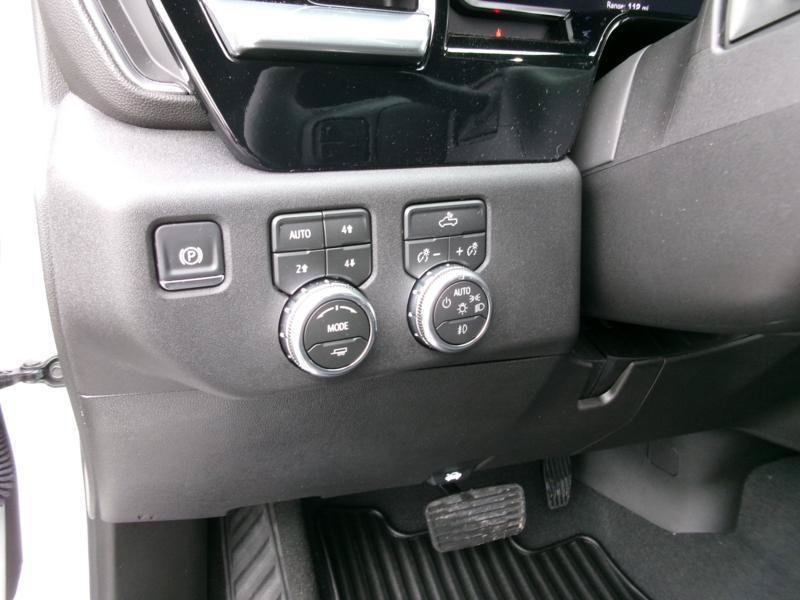 Used 2026 GMC Sierra 2500 SLE w/ SLE Value Package; AWD/4WD image 14