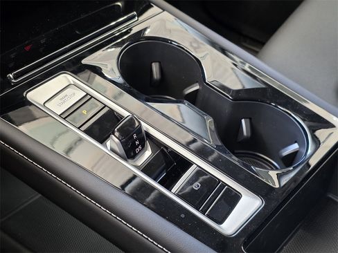 New 2026 Volkswagen Atlas SE image 13