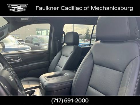 Used 2023 Chevrolet Suburban Z71 w/ Luxury Package AWD/4WD image 22