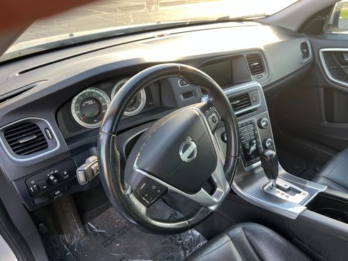 Used 2012 Volvo S60 T5 image 20