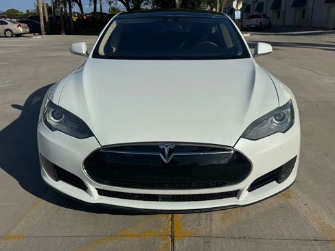 Used 2015 Tesla Model S 70D image 8