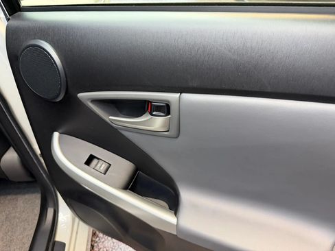Used 2012 Toyota Prius Four FWD image 32