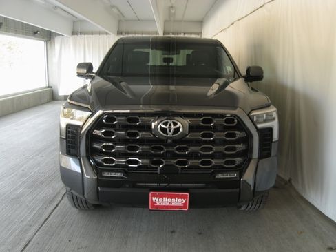 Used 2022 Toyota Tundra Platinum image 4