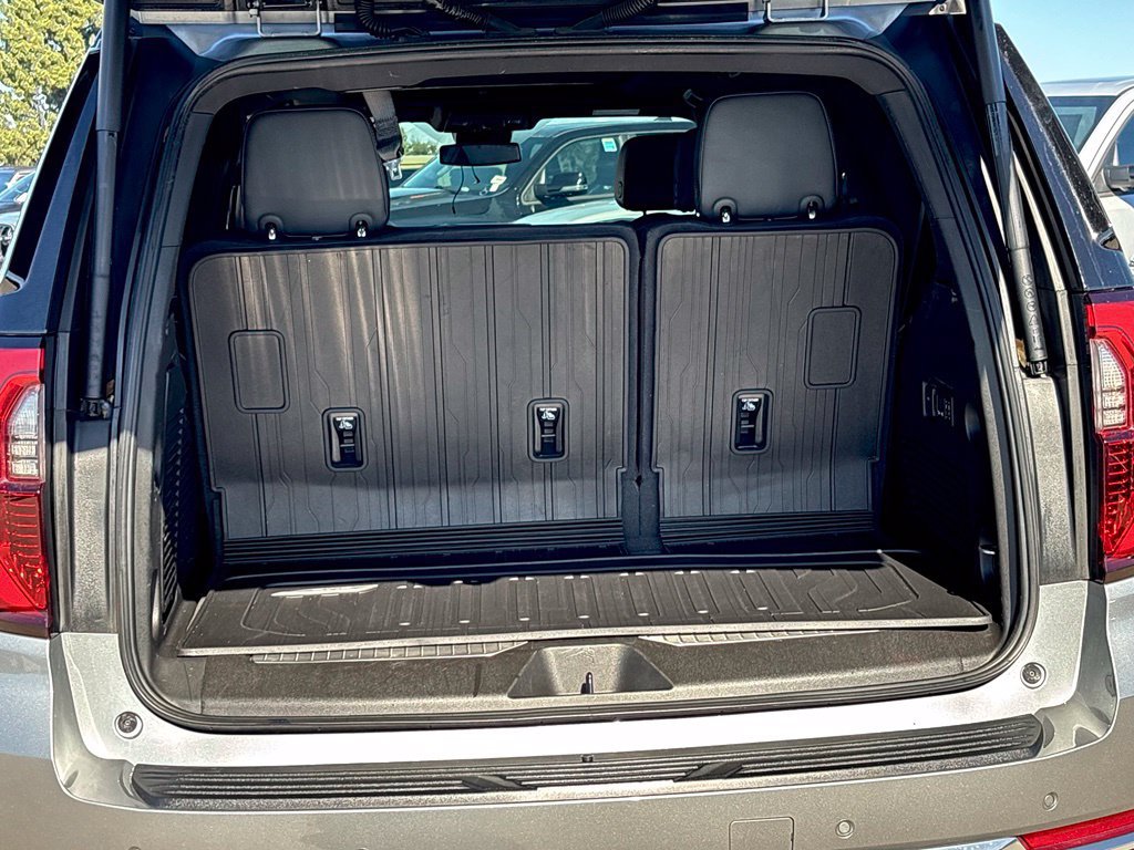 Used 2025 GMC Yukon Denali w/ Sun & Power Step Package AWD/4WD image 25