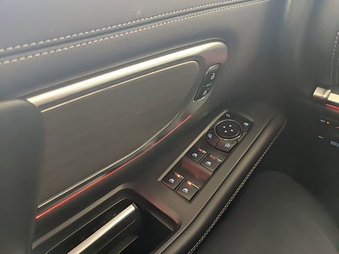 Certified 2025 Ford Expedition Max Platinum image 33