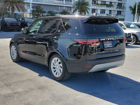 Used 2025 Land Rover Discovery S AWD/4WD image 4