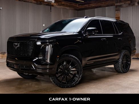 Used 2025 Cadillac Escalade Sport Platinum image 5