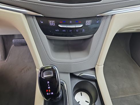 Used 2022 Cadillac XT5 Premium Luxury FWD image 25