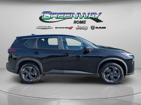 Used 2024 Nissan Rogue SV AWD/4WD image 8