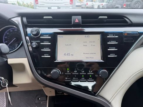 Used 2018 Toyota Camry LE FWD image 23