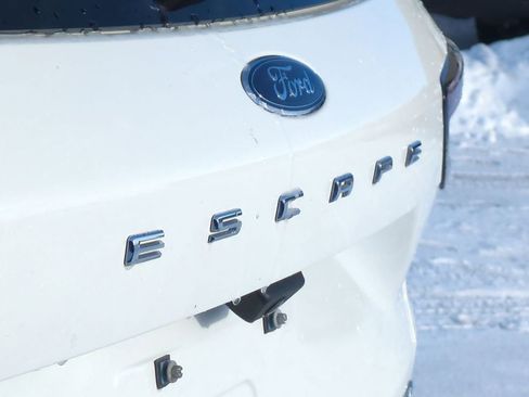 Used 2022 Ford Escape SEL image 13