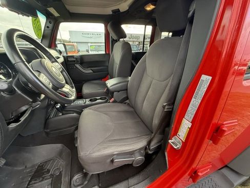 Used 2018 Jeep Wrangler Unlimited Sport S image 9