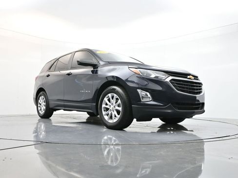 Used 2020 Chevrolet Equinox LS image 22