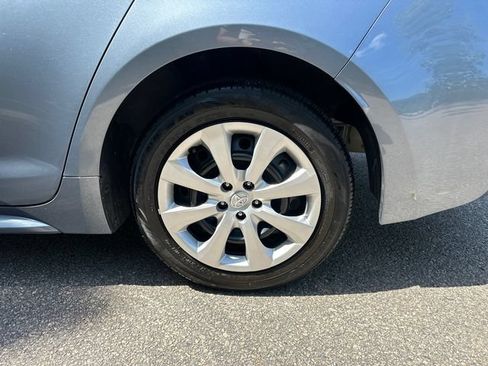 Used 2025 Toyota Corolla LE FWD image 14