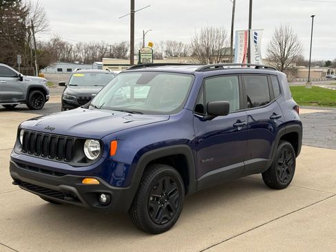 Used 2019 Jeep Renegade Sport image 3