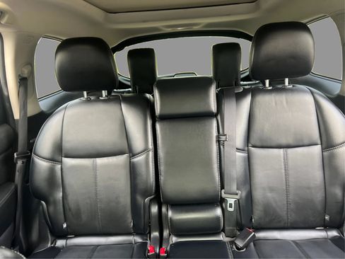 Used 2017 Nissan Pathfinder SL w/ SL Premium Package AWD/4WD image 17