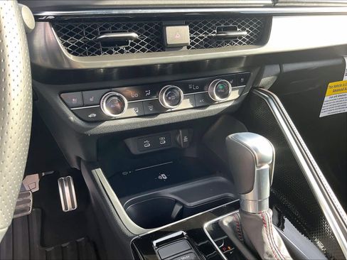 Used 2025 Acura ADX A-Spec image 32