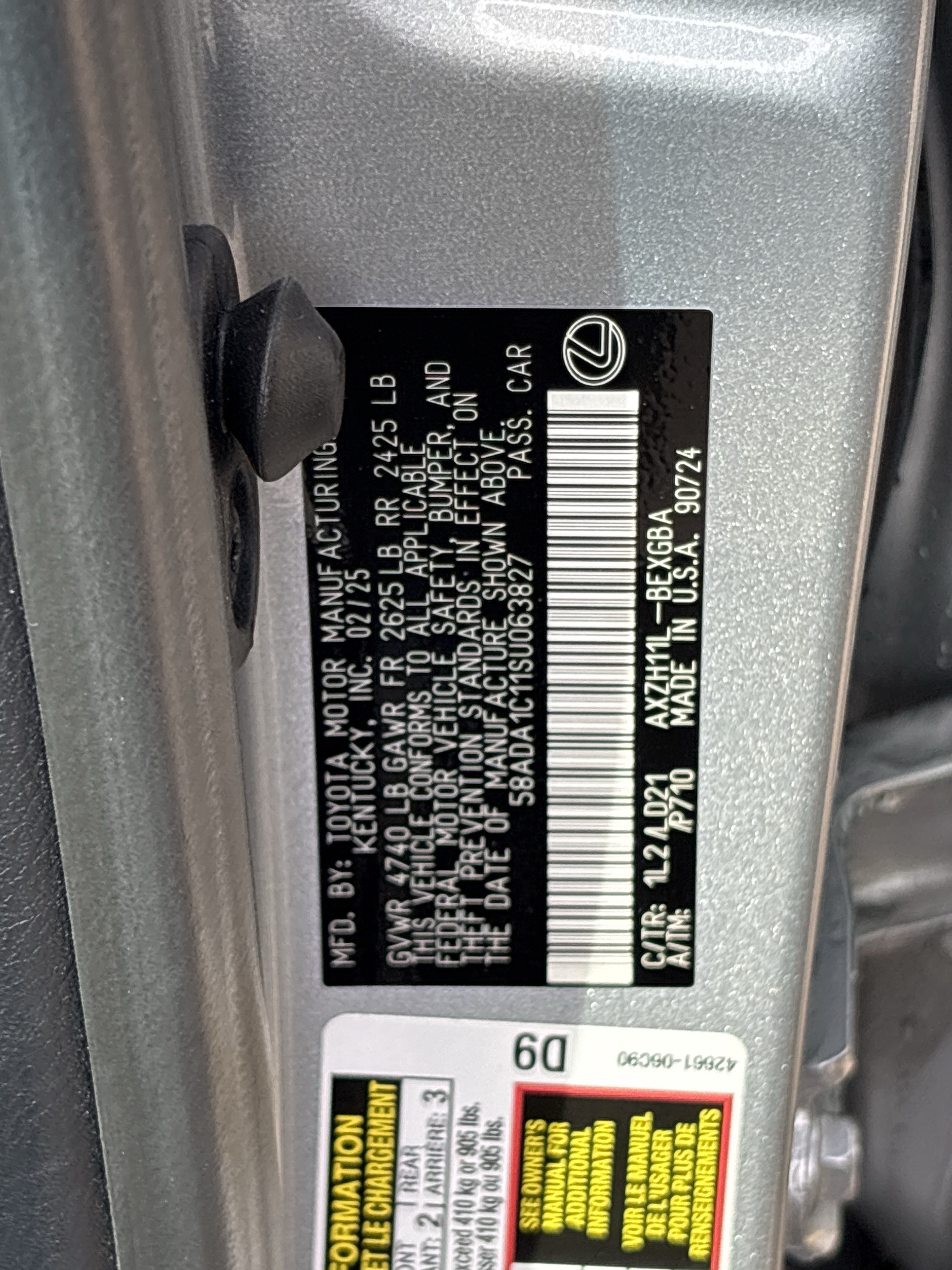 Used 2025 Lexus ES 300h F Sport w/ Accessory Package (Z2) FWD image 35