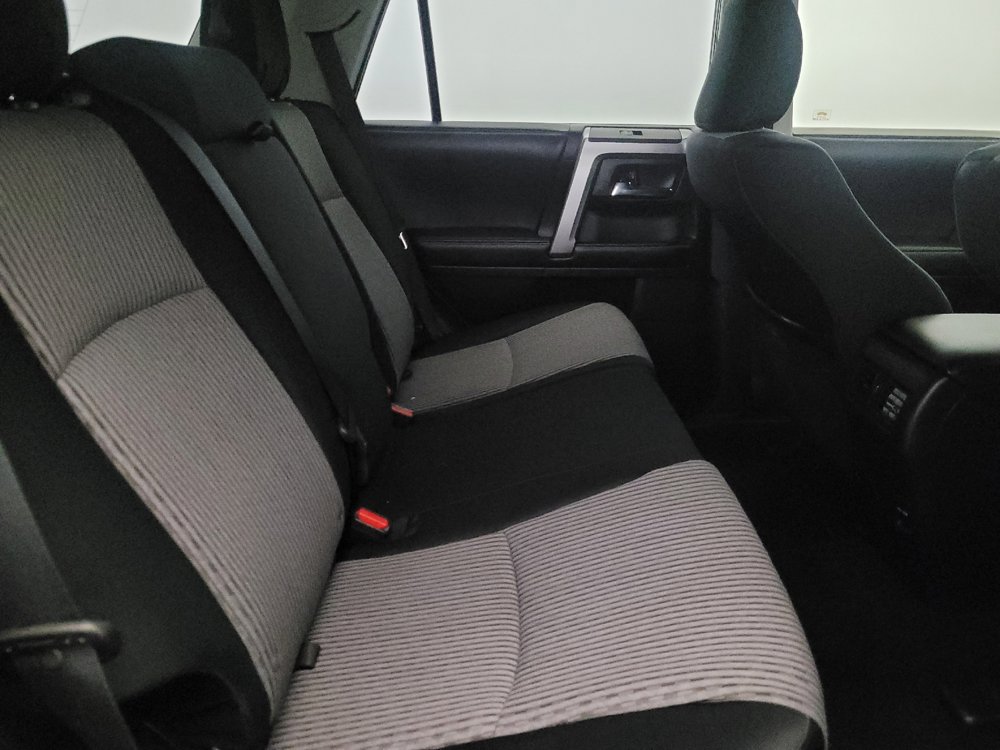 Used 2016 Toyota 4Runner SR5 AWD/4WD image 19