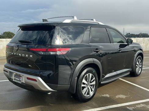 Used 2022 Nissan Pathfinder SL image 12