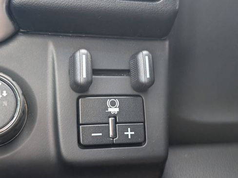 Used 2015 GMC Yukon SLT w/ HD Trailering Package AWD/4WD image 15