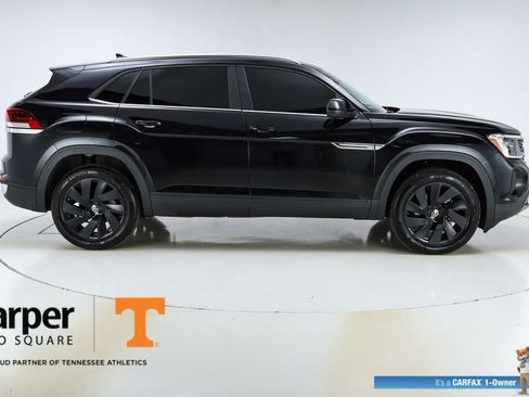 Used 2025 Volkswagen Atlas Cross Sport SE w/ Panoramic Sunroof Package image 10