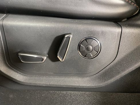 Used 2022 Ford F350 Platinum image 13