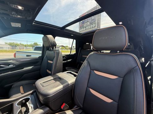 Used 2023 GMC Yukon AT4 w/ AT4 Premium Plus Package AWD/4WD image 13