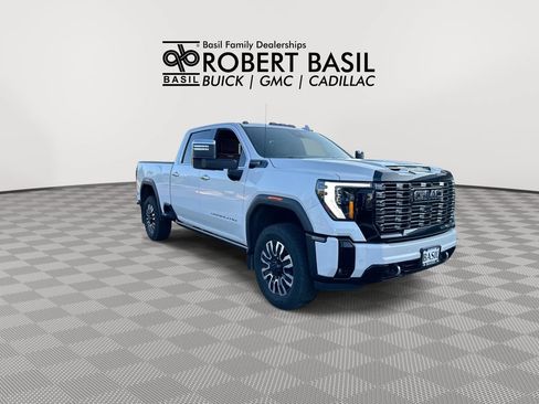 Used 2025 GMC Sierra 3500 Denali Ultimate AWD/4WD image 2