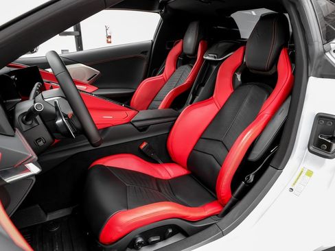 Used 2021 Chevrolet Corvette Stingray 2LT w/ Battery Protection Package image 25