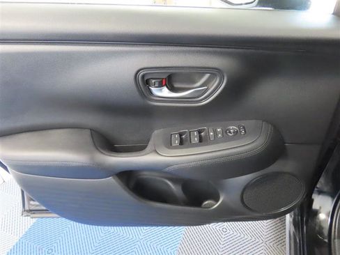 Used 2024 Honda HR-V LX image 15