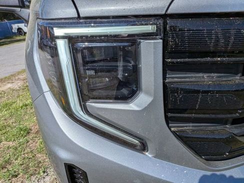 New 2026 GMC Sierra 1500 Elevation image 9