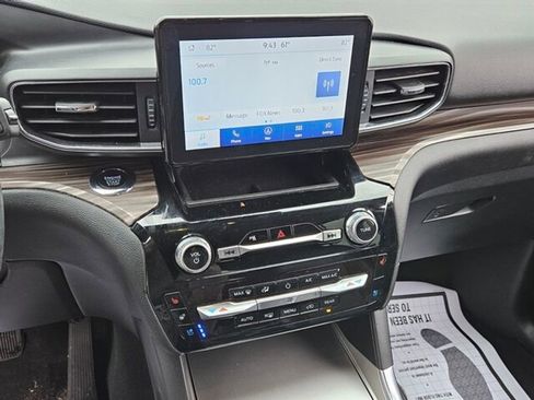 Used 2023 Ford Explorer Limited w/ Equipment Group 301A image 19