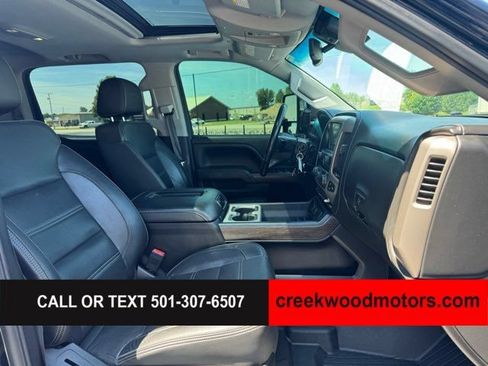 Used 2019 GMC Sierra 2500 Denali w/ Duramax Plus Package AWD/4WD image 11