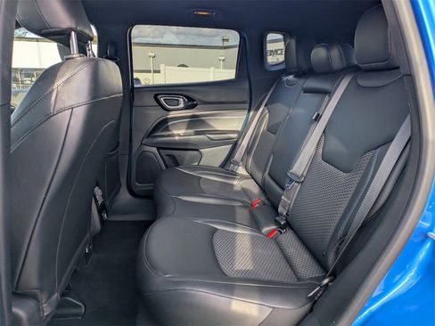 Used 2025 Jeep Compass Latitude w/ Altitude Special Edition image 11