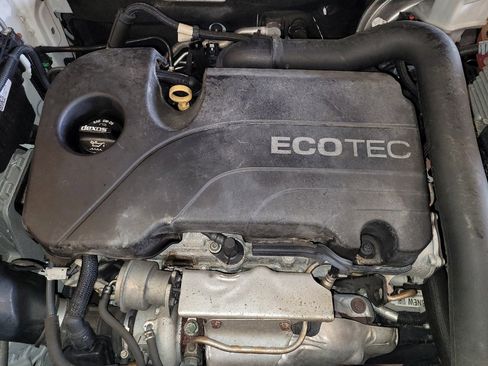 Used 2018 Chevrolet Equinox Premier FWD image 30