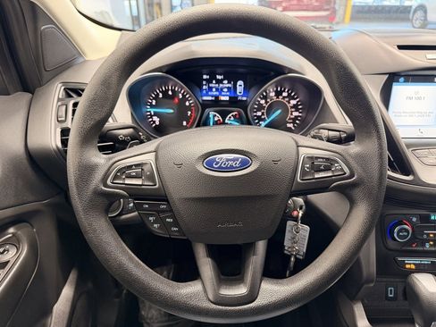 Used 2017 Ford Escape SE w/ Equipment Group 201A image 24