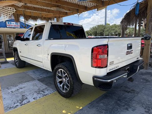 Used 2014 GMC Sierra 1500 SLT w/ All-Terrain Package AWD/4WD image 7