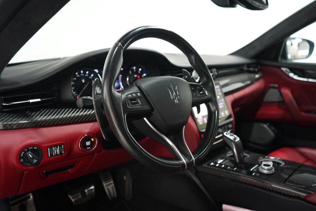 Used 2022 Maserati Quattroporte Trofeo RWD image 17