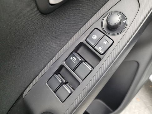 Used 2019 Toyota Yaris LE FWD image 27