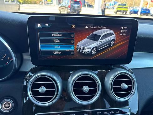 Used 2021 Mercedes-Benz GLC 300 4MATIC image 27