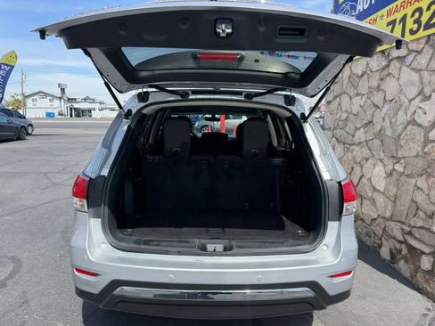 Used 2013 Nissan Pathfinder SV image 8