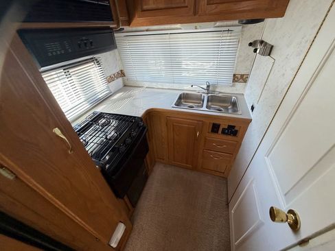 Used 2002 Ford E-350 and Econoline 350 Super Duty image 26