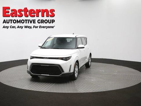Used 2025 Kia Soul LX FWD image 52
