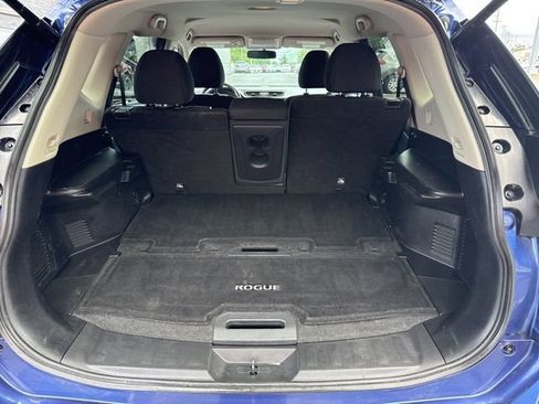 Used 2018 Nissan Rogue SV w/ Premium Package AWD/4WD image 15