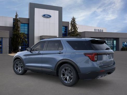 New 2026 Ford Explorer Active AWD/4WD image 4