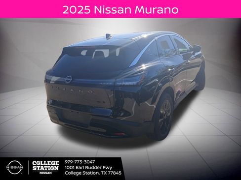Used 2025 Nissan Murano SV image 2