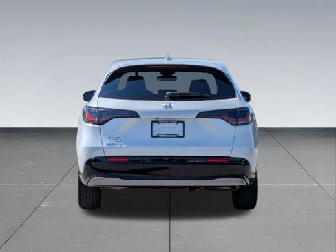 Certified 2024 Honda HR-V EX-L image 4